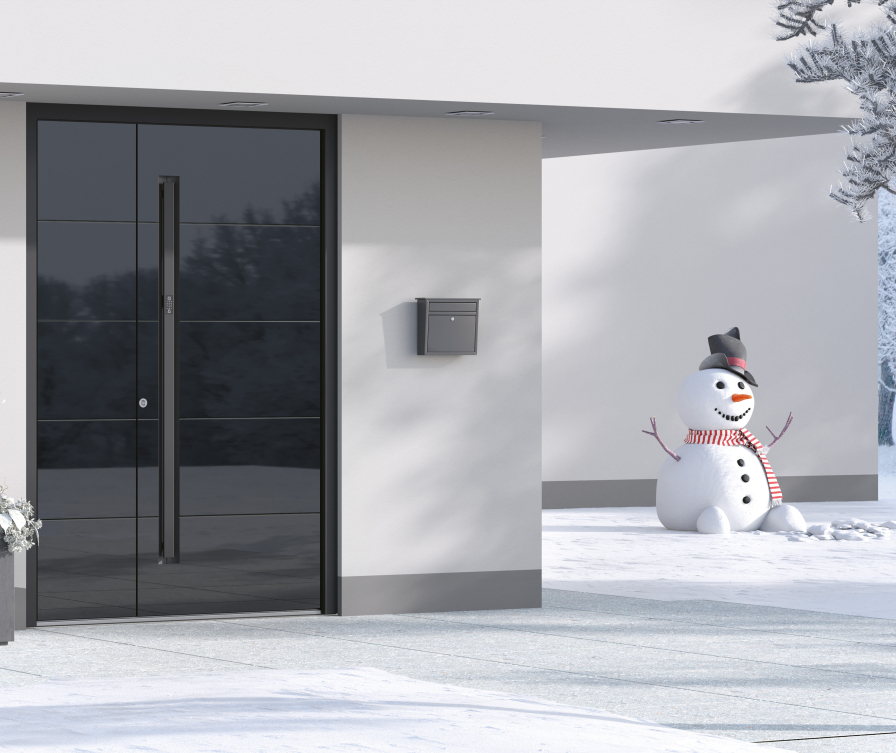 Crna aluminijska ulazna vrata s bočnim dijelom bez ostakljenja.