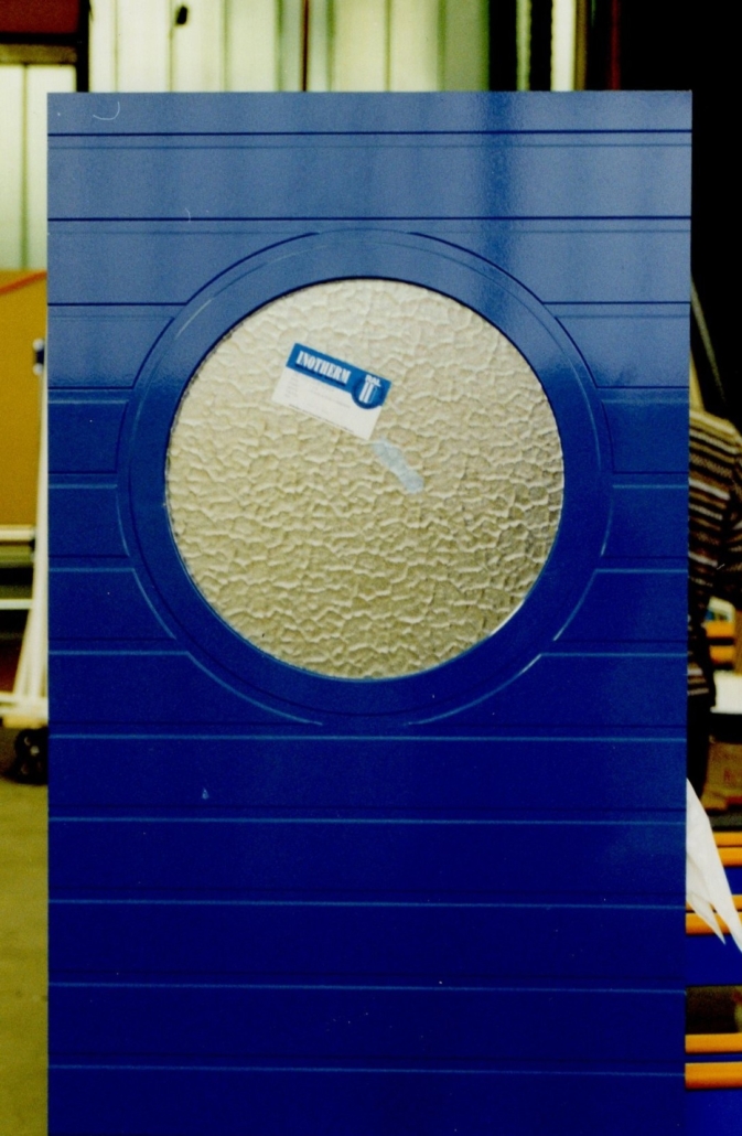 Stara slika jednih od prvih ulaznih vrata Inotherm